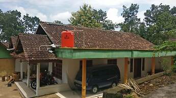 Wahyu Homestay - Hostel