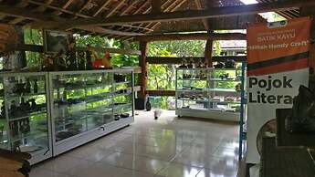 Homestay Miftah Syariah - Hostel