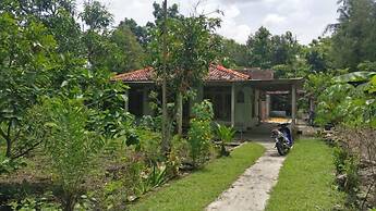 Homestay Miftah Syariah - Hostel