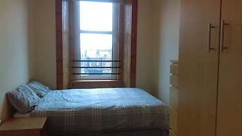 Central 3 double bed apartment