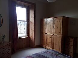 Central 3 double bed apartment