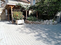 A Deux Pas du Rhéby