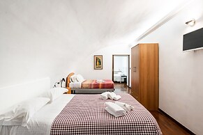 Classic Style Duplex Apartment