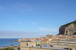 Seaview Rooms in the city center by Wonderful Italy