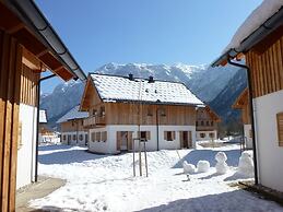 Luxury Chalet in Obertraun With Pool