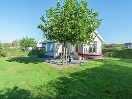 Cozy, Detached Holiday Home With Terrace, Near the Sea