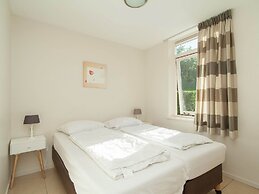 Cozy, Detached Holiday Home With Terrace, Near the Sea