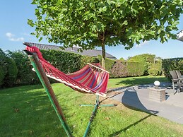 Cozy, Detached Holiday Home With Terrace, Near the Sea