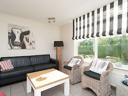 Cozy, Detached Holiday Home With Terrace, Near the Sea