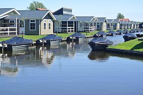 Lakeside Cottage With Boat