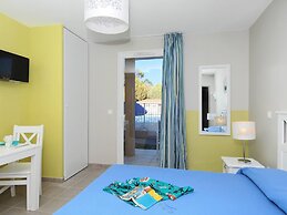 Sunny Retreat With Pool
