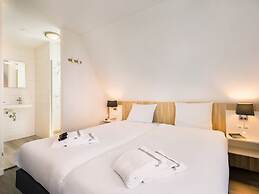 Luxurious Stately Villa With 3 Bathrooms, 1km From the Beach