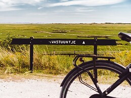 Comfortable Chalet With Dishwasher, Near the Beach