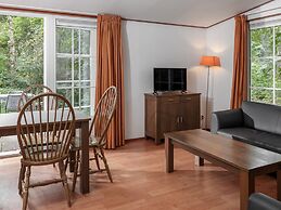 Cosy Chalet With Combi-microwave, Next to a Nature Reserve