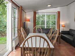Cosy Chalet With Combi-microwave, Next to a Nature Reserve