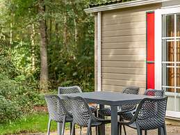Cosy Chalet With Combi-microwave, Next to a Nature Reserve