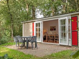 Cosy Chalet With Combi-microwave, Next to a Nature Reserve