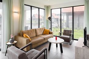 Canal Villa With Terrace