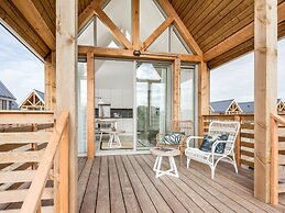 Modern Lodge Near the Beach