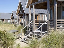 Modern Lodge Near the Beach