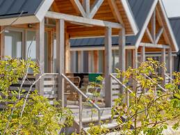 Modern Lodge Near the Beach