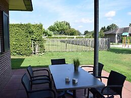 Detached Bungalow with Decorative Fireplace near Veluwe