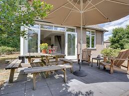 Holiday Home With a Terrace at Bedafse Bergen