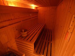 Comfortable Villa With sun Shower