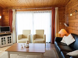 Wooden Bungalow With Dishwasher Near the Beach