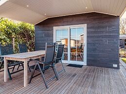 Holiday Home With Terrace in Giethoorn