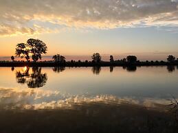 Holiday Home With Terrace in Giethoorn