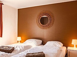 Holiday Home With Terrace in Giethoorn