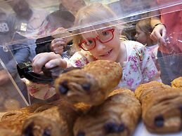 Semi-detached Villa With Dishwasher, in De Maasduinen Area