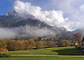 Apartment With Ski-storage, Parking & Garden