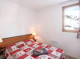 Poolside Alpine Apartment Stay