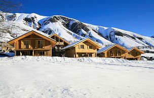 Alpine Retreat With Terrace