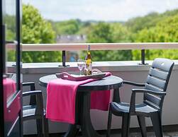 Luxury Apartment Near the sea