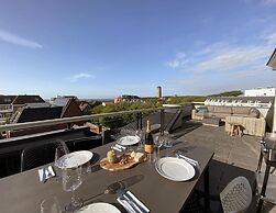 Luxury Apartment Near the sea