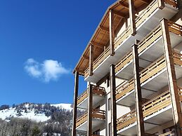 Chalet in Praroustan With Mountain Views