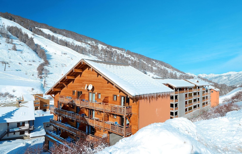 Slopeside Chalet in Vars