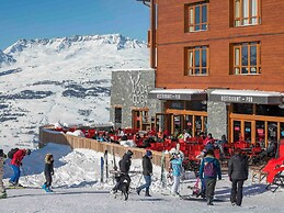 Ski Retreat With Pool
