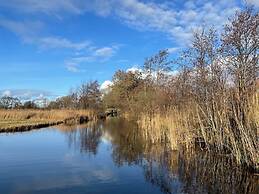 Holiday Home With Terrace in Giethoorn