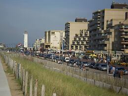 Beautiful Villa Near North Sea Beach