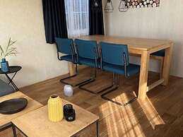 Chalet Near Loonse and Drunense Duinen