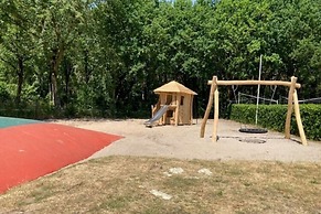 Chalet Near Loonse and Drunense Duinen