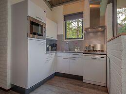 Restyled Bungalow with Dishwasher near Nature Reserve