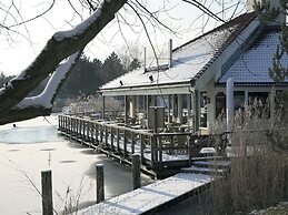Restyled Bungalow with Dishwasher near Nature Reserve