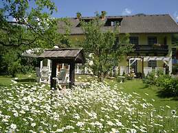 Charming Apartment in Feld am See, Near the Lake