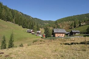 Charming Apartment in Feld am See, Near the Lake
