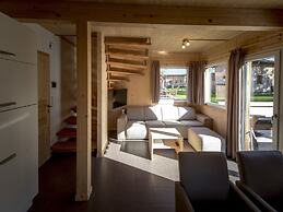 Deluxe Chalet With Whirlpool